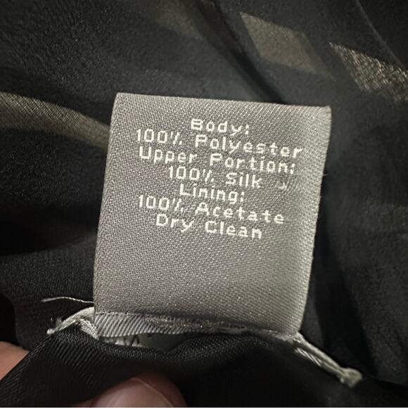 Ann Taylor Black Silk Cocktail Dress Size 2 Cream Trim V-Neck Sleeveless Classic - Picture 11 of 11